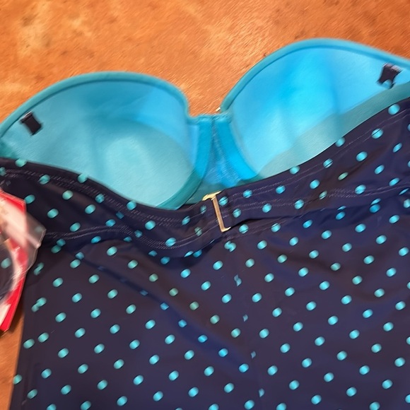 NWT Spanx bathing suit top. Size 6. Teal and navy. - Picture 7 of 8